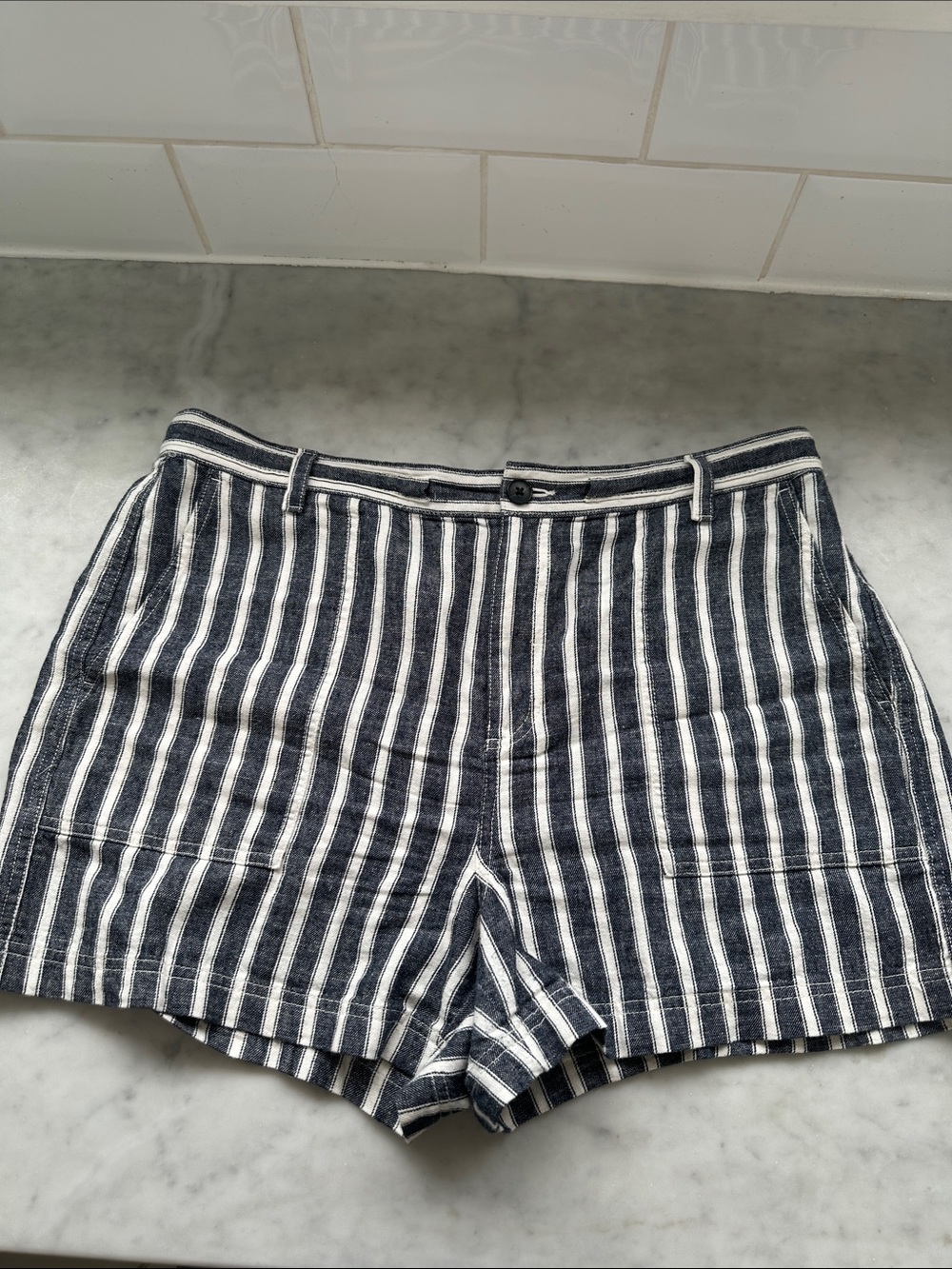 Madewell Striped Navy and White Women’s Linen-Blend Shorts Size L